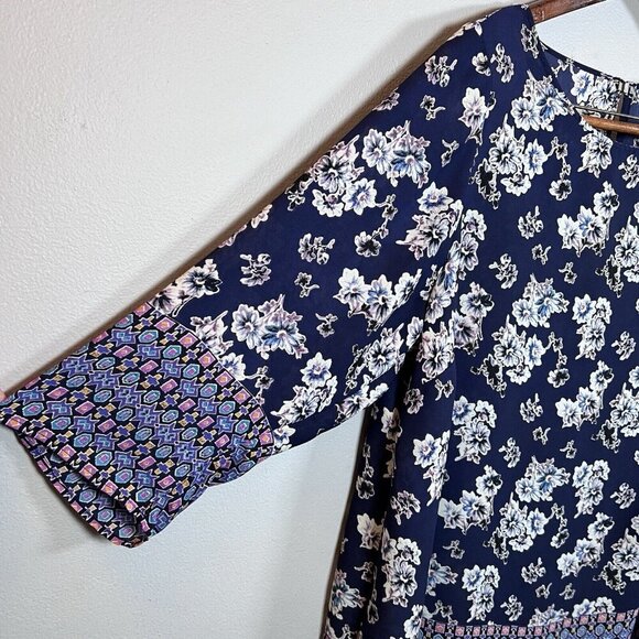 Rose + Olive Women's Floral Print Blue Tunic Top Size 1X Casual Spring Blouse - Picture 3 of 10